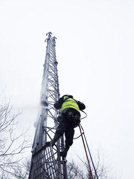 Cleaning Telecom Antenna Masts Hiline Abseiling