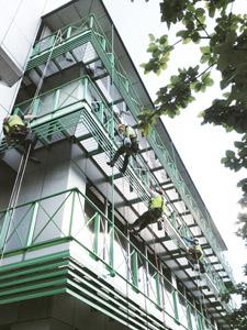 Commercial building painting Hiline Abseilers